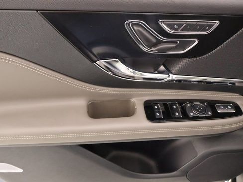 New 2026 Lincoln Corsair Reserve image 17