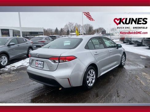 Used 2025 Toyota Corolla LE image 5