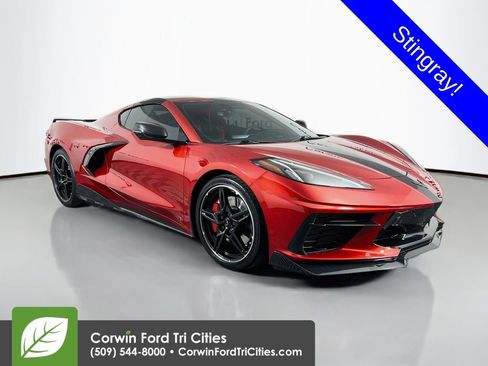 Used 2021 Chevrolet Corvette Stingray Preferred Cpe w/ Z51 Performance Package RWD image 1
