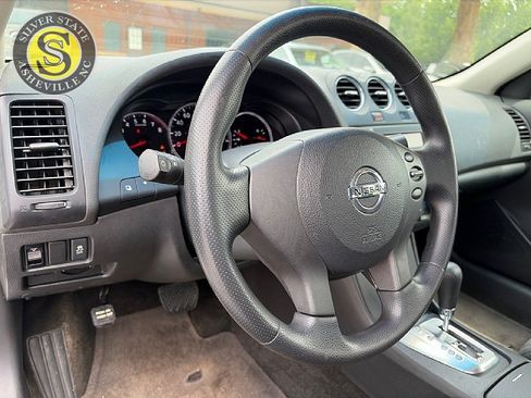 Used 2011 Nissan Altima 2.5 S FWD image 20