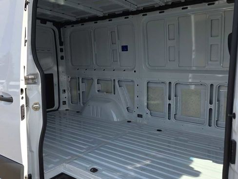 Used 2025 Mercedes-Benz Sprinter 2500 image 15