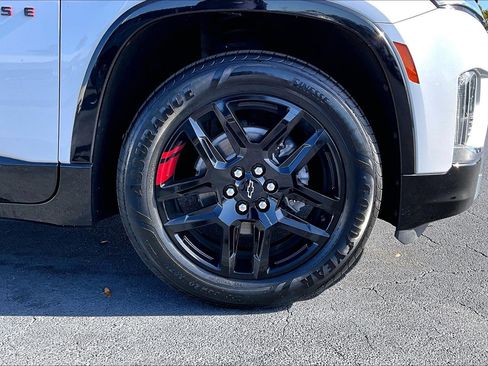 Certified 2023 Chevrolet Traverse Premier w/ Redline Edition image 8