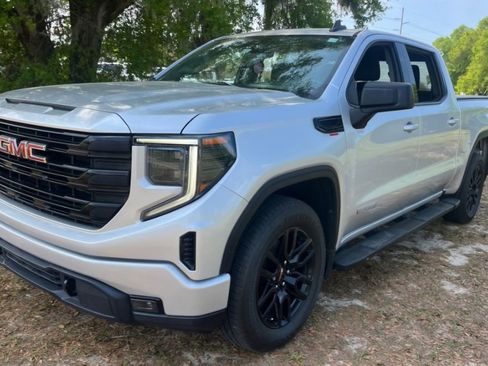 Used 2022 GMC Sierra 1500 Elevation RWD image 2