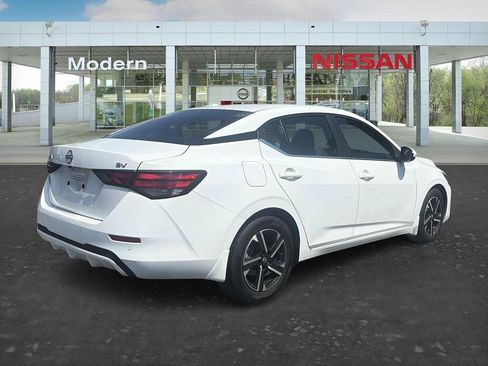 Certified 2024 Nissan Sentra SV FWD image 5
