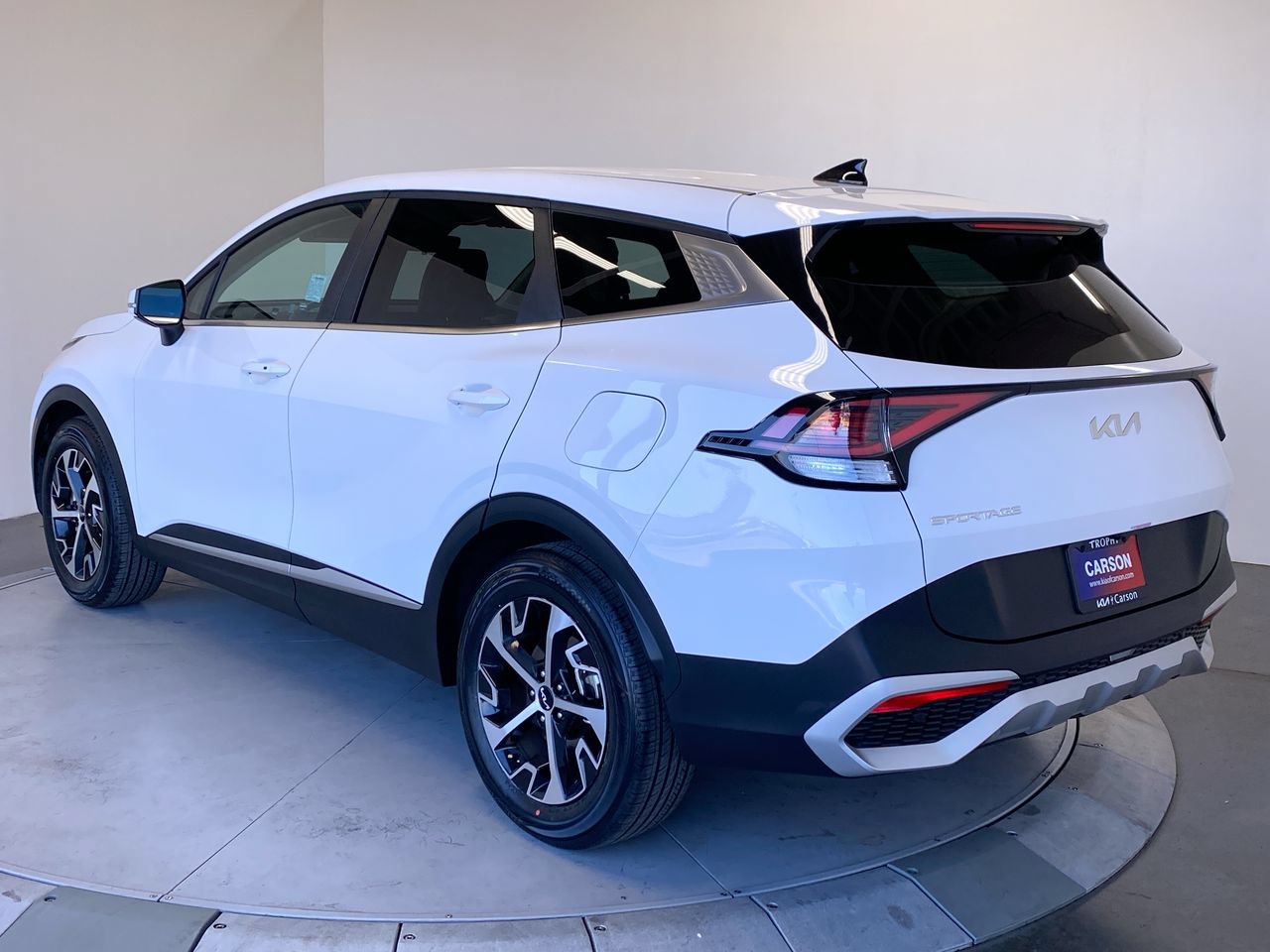 Certified 2025 Kia Sportage EX FWD image 3