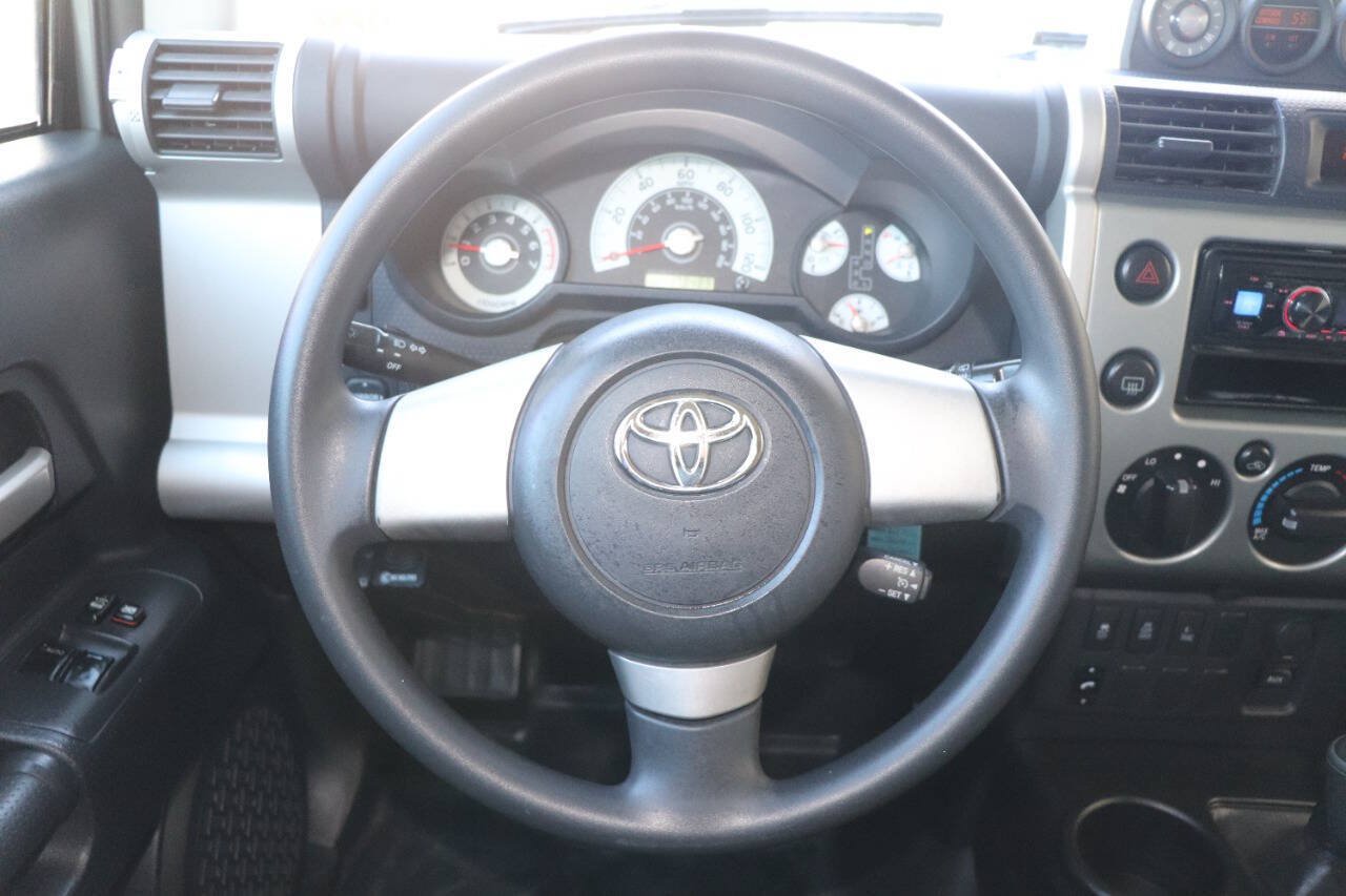 Used 2010 Toyota FJ Cruiser 4WD w/ Convenience Pkg image 21