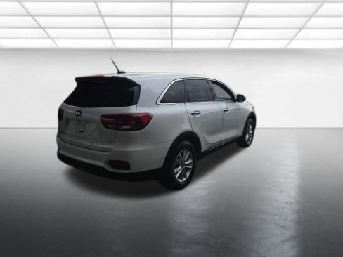 Used 2020 Kia Sorento LX FWD image 4