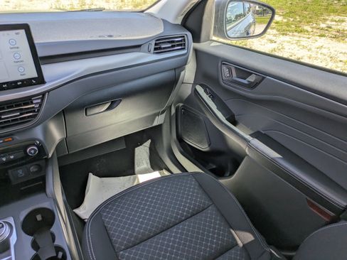 Used 2023 Ford Escape Active w/ Tech Pack #1 AWD/4WD image 16