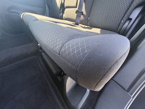 Used 2019 Jeep Grand Cherokee Laredo AWD/4WD image 20