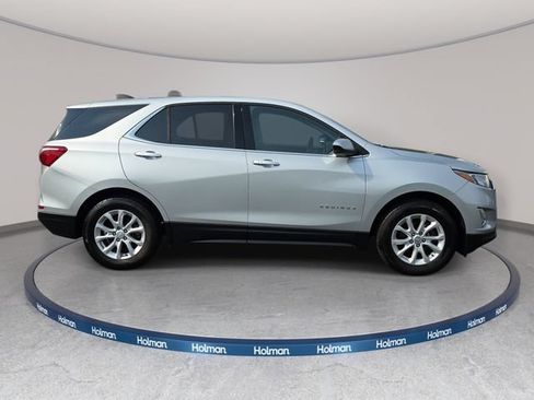 Used 2019 Chevrolet Equinox LT w/ LPO, Floor Liner Package FWD image 4