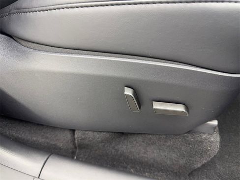 Used 2024 Tesla Model Y Long Range image 46