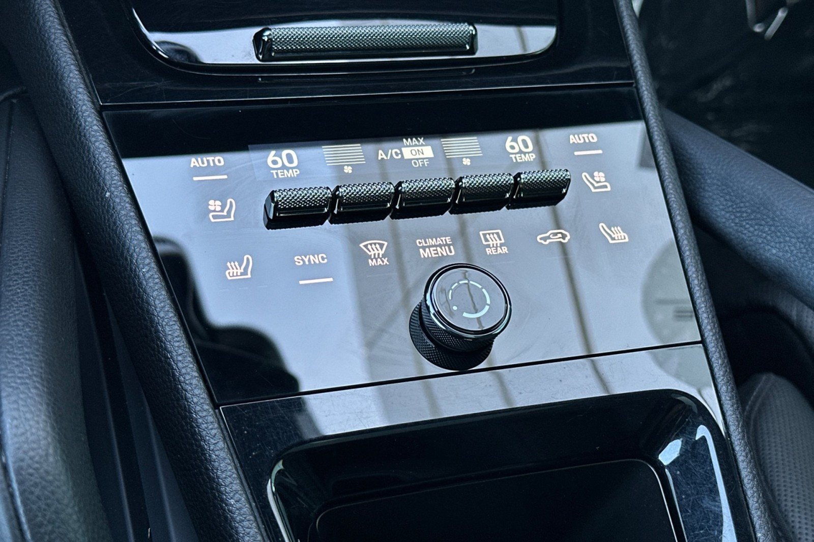 Certified 2024 Porsche Cayenne S AWD/4WD image 21