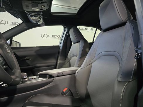 New 2026 Lexus UX 300h FWD image 15