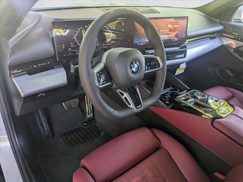 Used 2026 BMW 530i w/ M Sport Package image 3