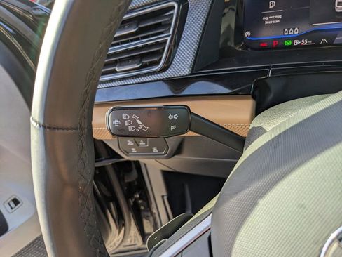 Certified 2024 Volkswagen Atlas Cross Sport SEL R-Line image 29