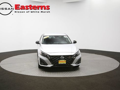 Used 2023 Nissan Altima 2.5 SR FWD image 47