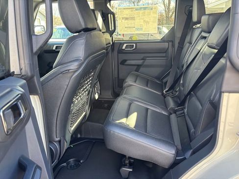 New 2025 Ford Bronco Badlands w/ Sasquatch Package image 11