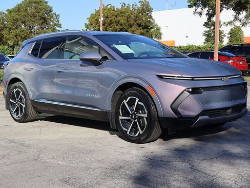 Used 2024 Chevrolet Equinox EV LT w/ LPO, Active Package image 2