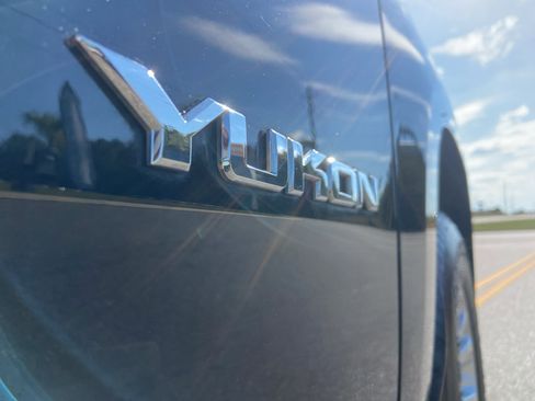 Used 2020 GMC Yukon SLT image 14