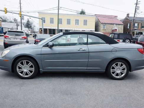 Used 2008 Chrysler Sebring Limited w/ Luxury Group FWD image 2