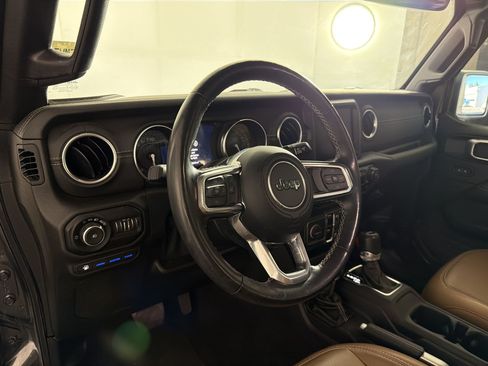 Used 2021 Jeep Wrangler Unlimited Sahara w/ Cold Weather Group AWD/4WD image 4