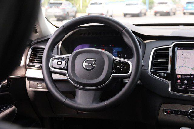 Used 2023 Volvo XC90 B6 Ultimate w/ Protection Package Premier AWD/4WD image 29
