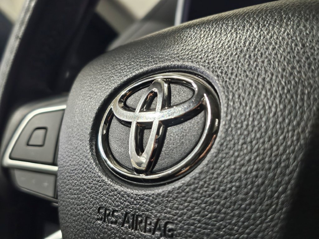 Used 2022 Toyota Highlander XLE AWD/4WD image 21