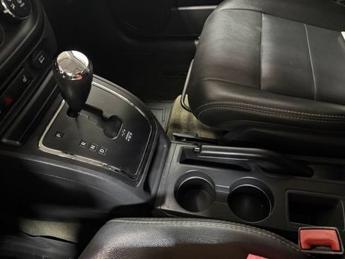 Used 2017 Jeep Patriot High Altitude FWD image 20