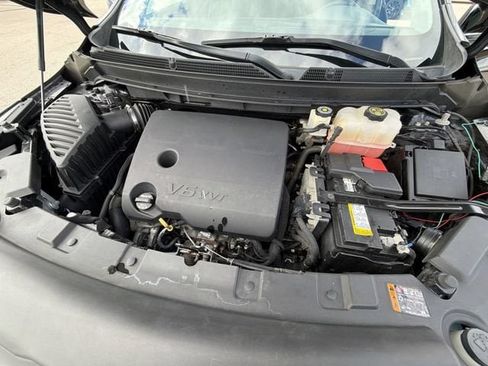 Used 2019 Buick Enclave Essence AWD/4WD image 32