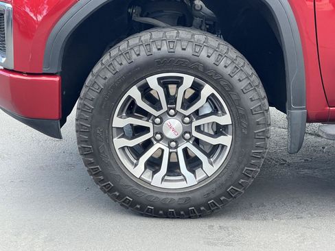 Used 2022 GMC Sierra 1500 AT4 w/ AT4 Premium Package AWD/4WD image 13