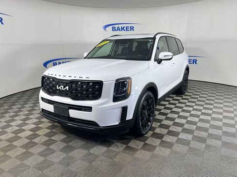 Used 2022 Kia Telluride EX w/ EX Premium Package image 5
