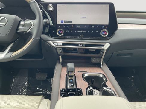 Used 2025 Lexus RX 350 AWD w/ Convenience Package image 17