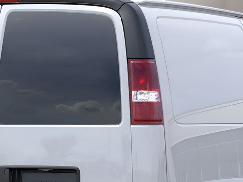 New 2025 GMC Savana 2500 w/ Driver Convenience Package RWD image 22