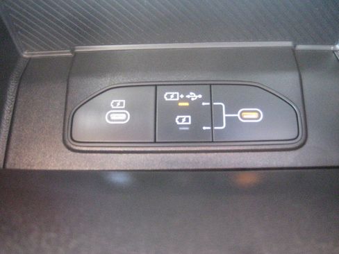 Used 2026 Kia Sportage LX AWD/4WD image 17