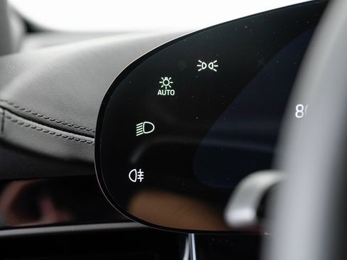 New 2025 Porsche Taycan 4S image 10