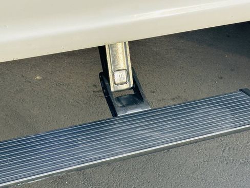 Used 2017 Ford F350 Lariat AWD/4WD image 19