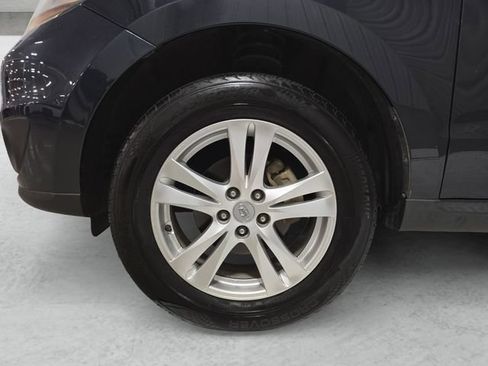 Used 2011 Hyundai Santa Fe Limited FWD image 23