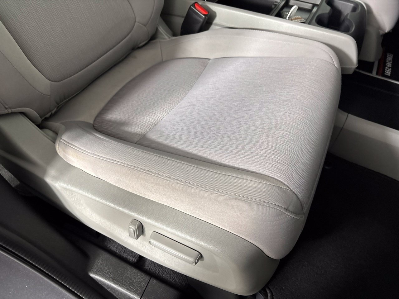 Used 2018 Honda Odyssey EX image 29