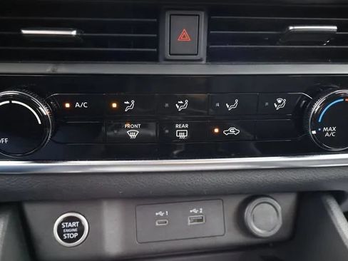 Used 2023 Nissan Rogue S AWD/4WD image 33