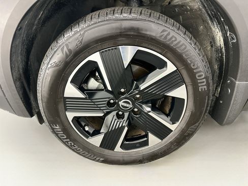Used 2025 Nissan Kicks SV AWD/4WD image 34