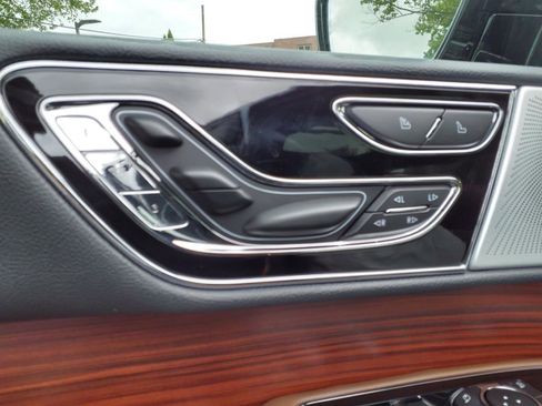 Certified 2024 Lincoln Navigator Reserve image 25