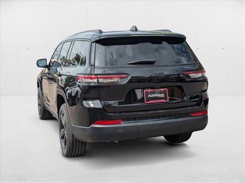 New 2025 Jeep Grand Cherokee L Altitude image 9