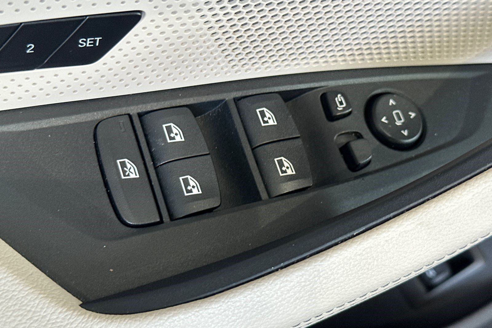 Used 2024 BMW i4 eDrive35 w/ Premium Package RWD image 13