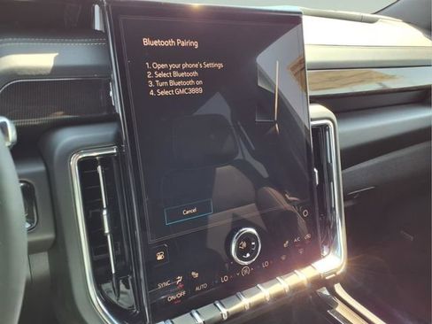 New 2026 GMC Yukon XL Elevation AWD/4WD image 11