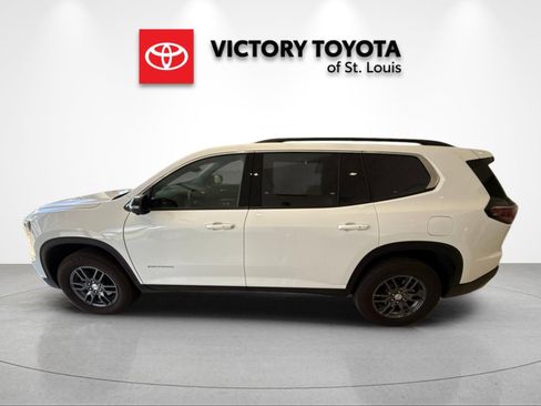 Used 2025 GMC Acadia Elevation image 6