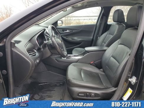 Used 2020 Chevrolet Malibu LT w/ Leather Package image 8