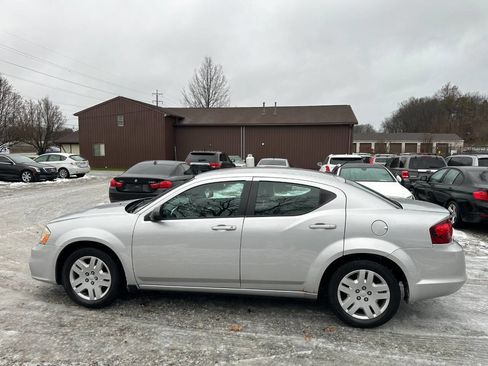 Used 2012 Dodge Avenger SE image 8