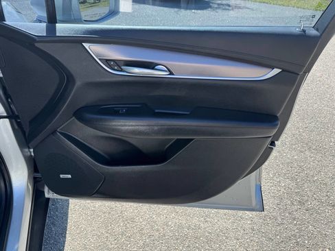 Used 2017 Cadillac XT5 Luxury image 34