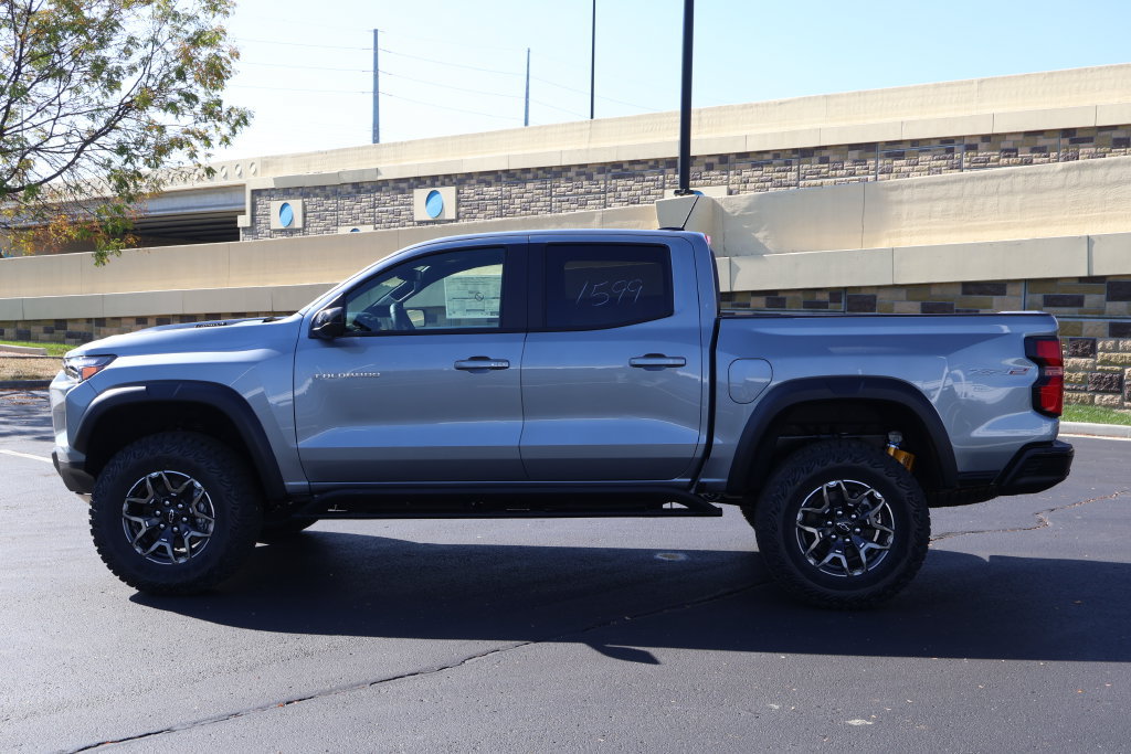 New 2026 Chevrolet Colorado ZR2 w/ Technology Package AWD/4WD image 4