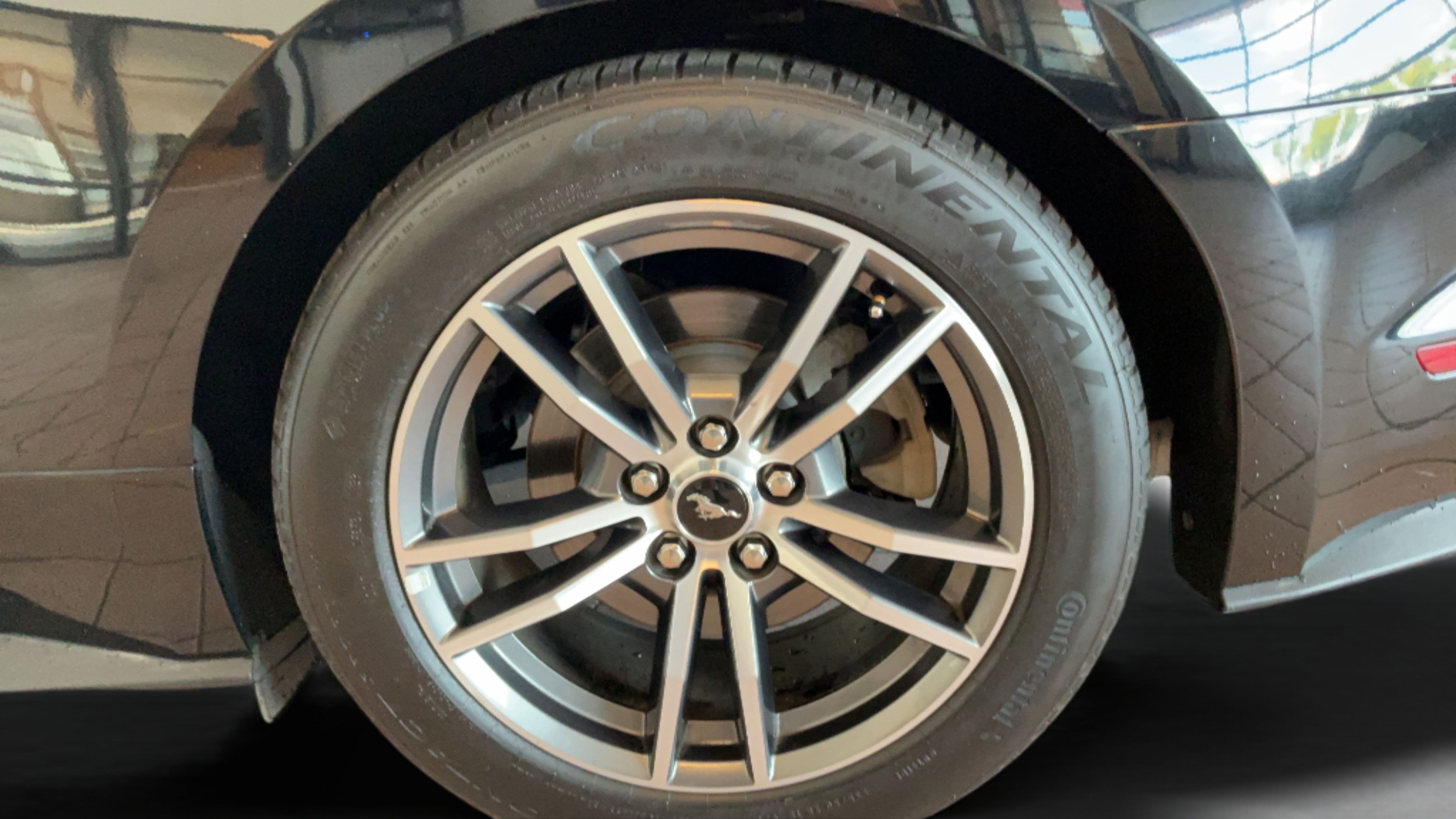 Used 2017 Ford Mustang Premium RWD image 39